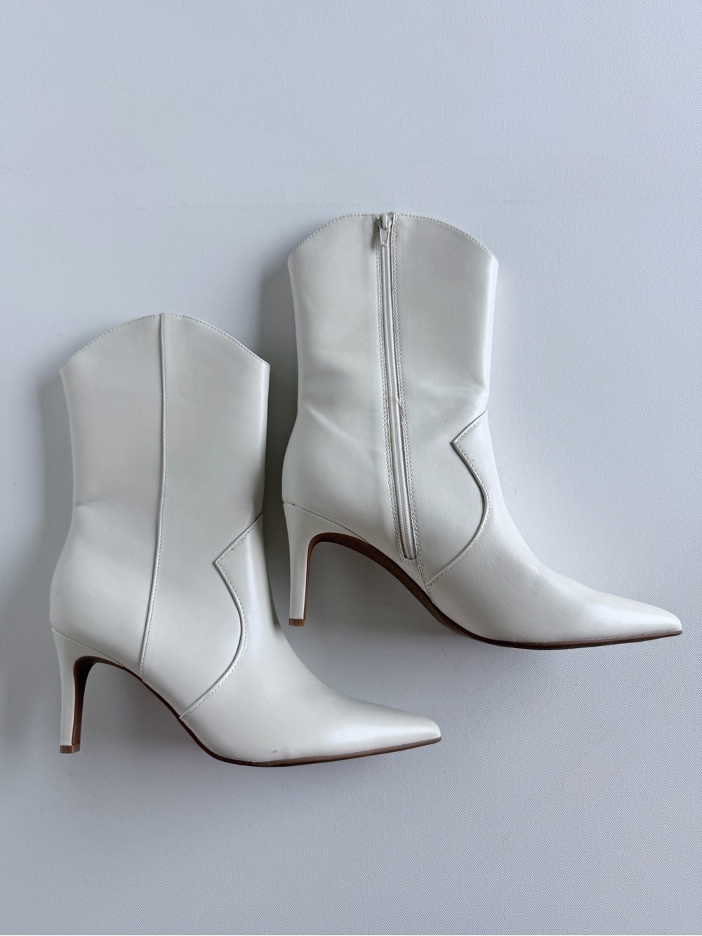 Nine West White Pointed Toe Mid-Calf Kitten Heel Boots 9.5